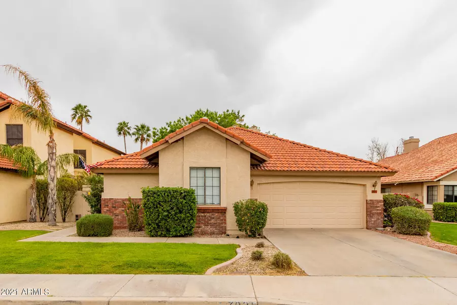 7031 W MORROW Drive, Glendale, AZ 85308