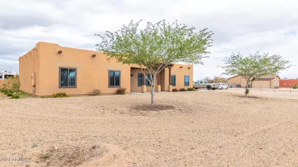 24842 W PEAK VIEW Road, Wittmann, AZ 85361