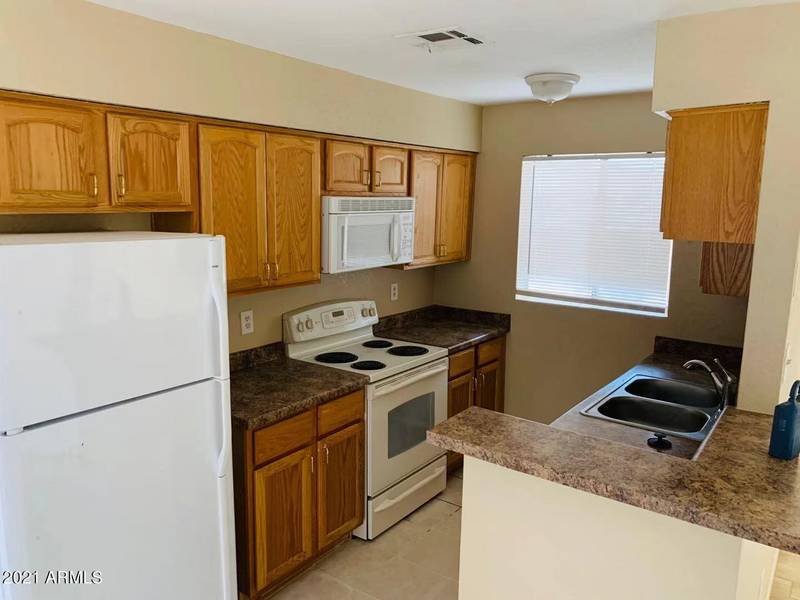 97 N COOPER Road #100, Chandler, AZ 85225