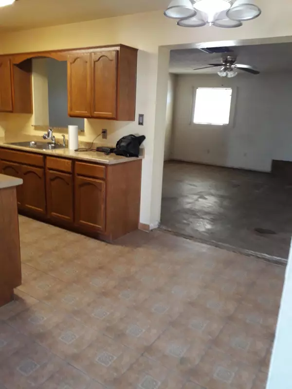 Phoenix, AZ 85031,4437 W CLARENDON Avenue W