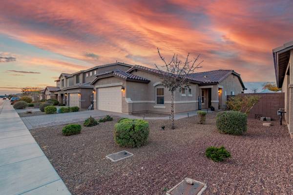 San Tan Valley, AZ 85140,492 W HONEY LOCUST Avenue