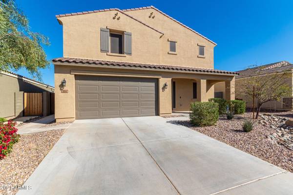 586 W CHAPAWEE Trail, San Tan Valley, AZ 85140