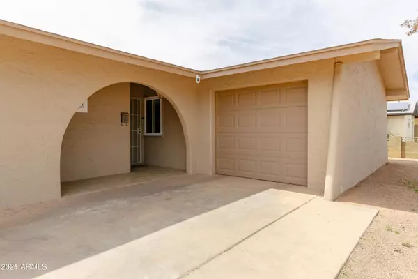 Mesa, AZ 85203,1823 E BROOKDALE Street