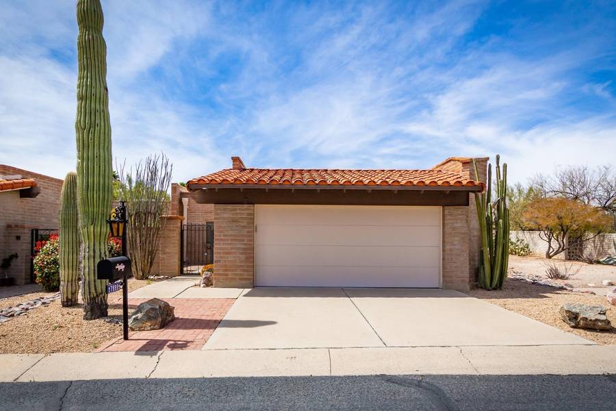 7889 N SENDERO DOS --, Tucson, AZ 85704