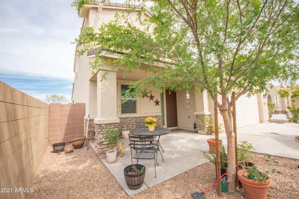 San Tan Valley, AZ 85140,896 W BLUE RIDGE Drive