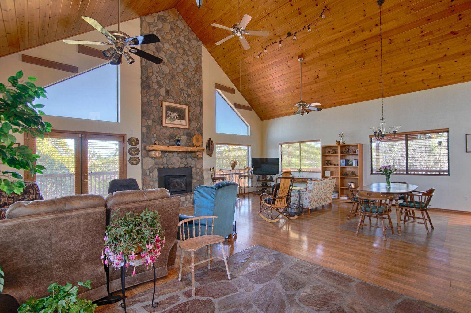 Show Low, AZ 85901,1861 S RIDGE CREST Drive