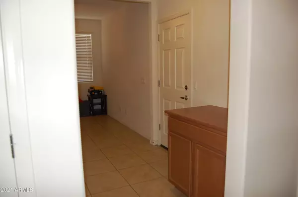 Tolleson, AZ 85353,9323 W JONES Avenue