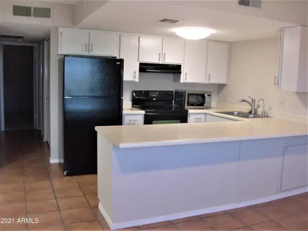 Wickenburg, AZ 85390,455 N Tegner Street #2