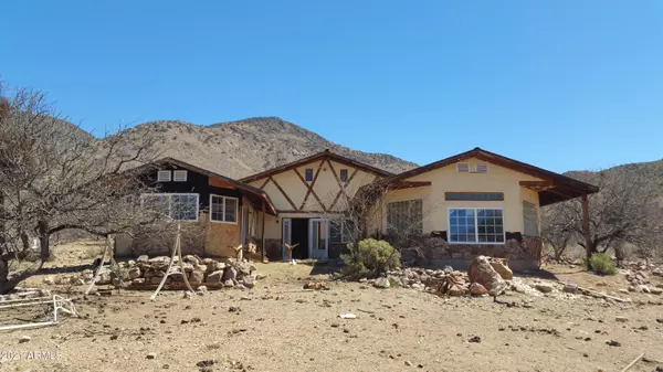 607 N Lupine Place, Bisbee, AZ 85603