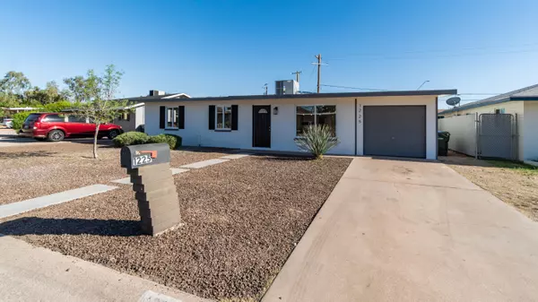 1225 E WAGON WHEEL Drive, Phoenix, AZ 85020