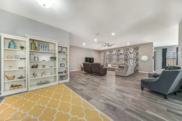 Mesa, AZ 85207,7638 E KNOLL Street