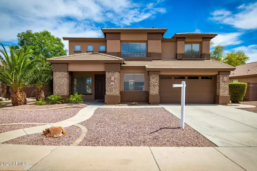 4921 S SOHO Lane, Chandler, AZ 85249