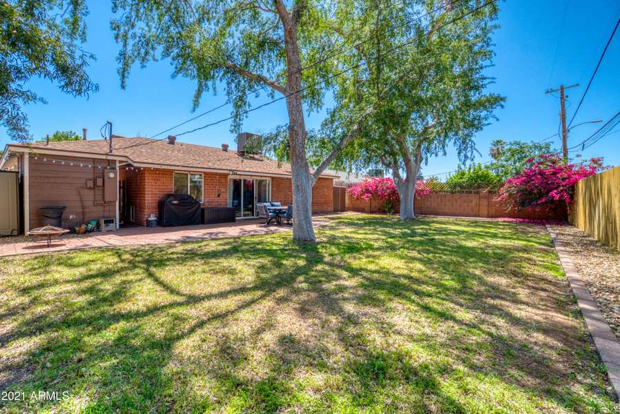 2334 W WELDON Avenue, Phoenix, AZ 85015