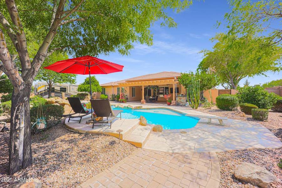 4900 W GREENWAY Road, Glendale, AZ 85306