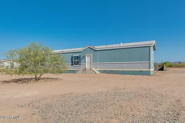 Apache Junction, AZ 85119,920 E TAMARISK Street