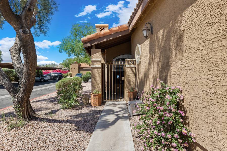 6945 E COCHISE Road #124, Paradise Valley, AZ 85253