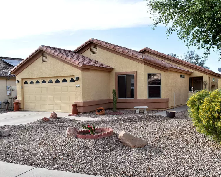 1368 E ELM Road, San Tan Valley, AZ 85140