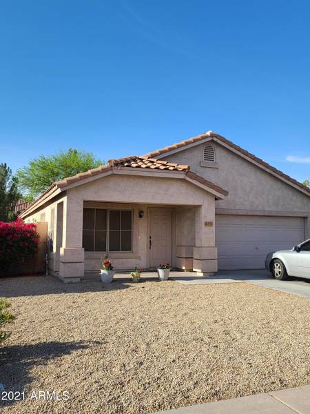 879 W BRUCE Avenue, Gilbert, AZ 85233