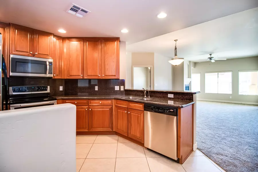 5450 E DEER VALLEY Drive #4203, Phoenix, AZ 85054