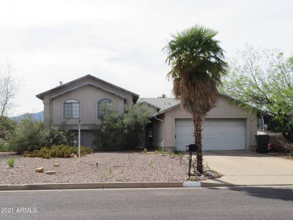 3132 S PLAYER Avenue, Sierra Vista, AZ 85650