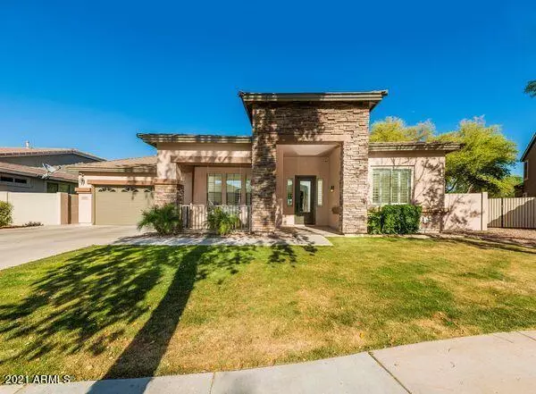 2969 S MARTINGALE Road, Gilbert, AZ 85295