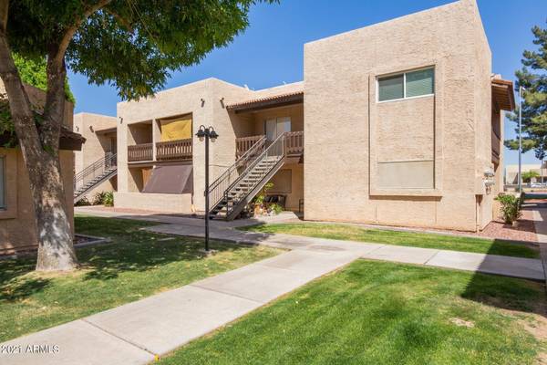 Mesa, AZ 85203,520 N STAPLEY Drive #206