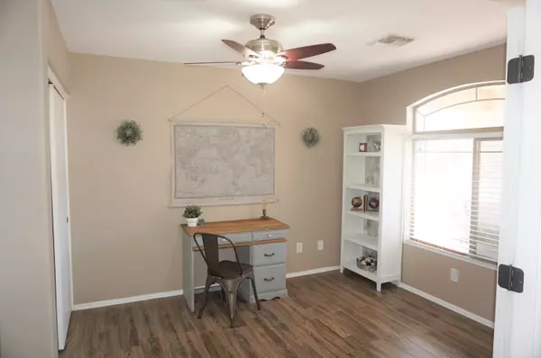 Casa Grande, AZ 85122,504 E WOLF HOLLOW Drive