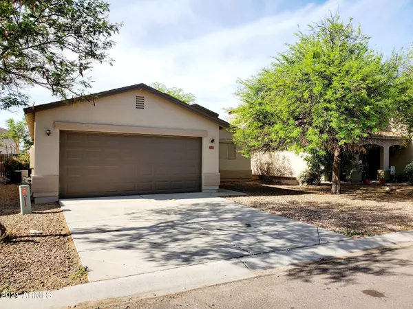 San Tan Valley, AZ 85143,1033 E COWBOY COVE Trail