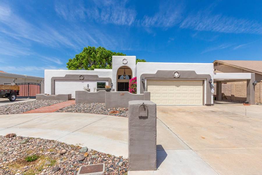 3518 W PARADISE Lane, Phoenix, AZ 85053