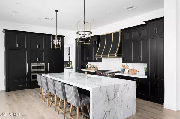 Paradise Valley, AZ 85253,6010 E NAUMANN Drive