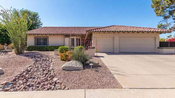 7209 W COLUMBINE Drive, Peoria, AZ 85381