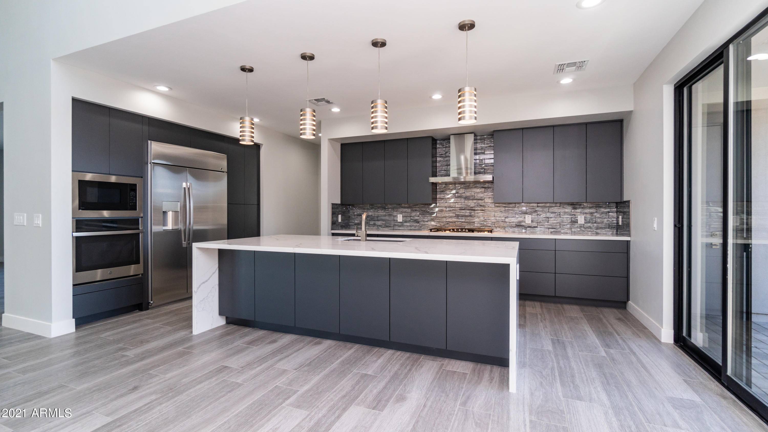 Glendale, AZ 85308,19707 N 39TH Drive