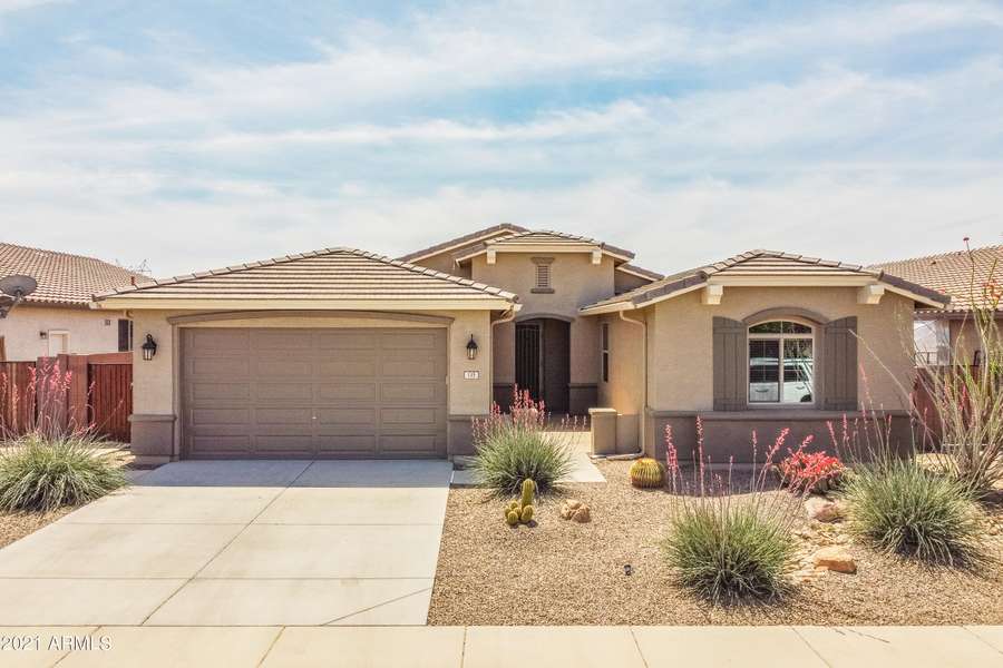 135 W YELLOW WOOD Avenue, Queen Creek, AZ 85140