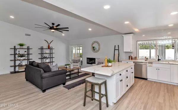 Scottsdale, AZ 85254,5832 E WINDROSE Drive