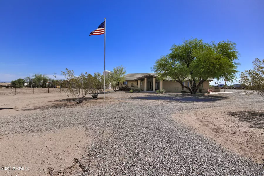 13825 N NAFZIGER Road, Coolidge, AZ 85128