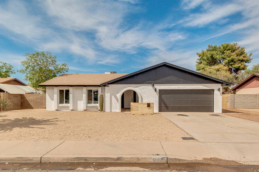 964 W MANHATTON Drive, Tempe, AZ 85282