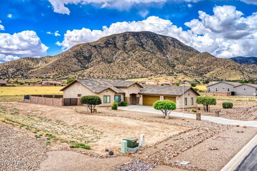 6591 E SADDLEHORN Circle, Hereford, AZ 85615