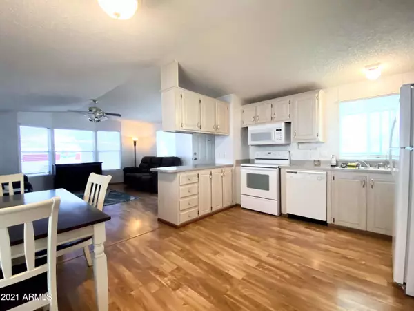 Apache Junction, AZ 85119,3405 S TOMAHAWK Road #309