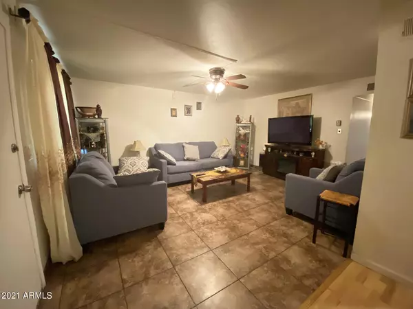 Phoenix, AZ 85015,1702 W Tuckey Lane #219