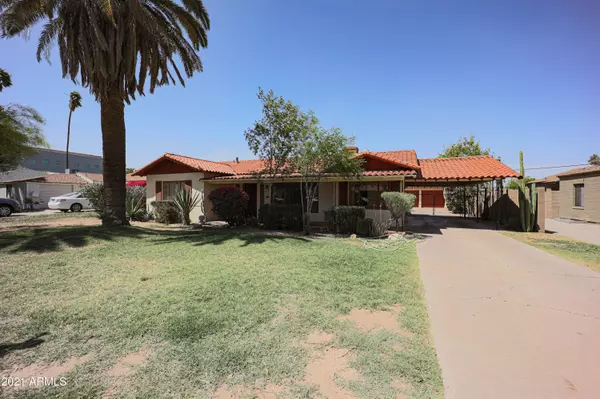 Phoenix, AZ 85013,924 W CATALINA Drive