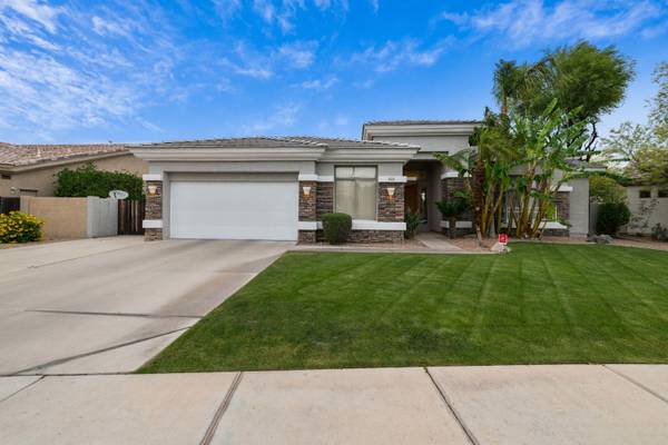 Gilbert, AZ 85233,614 W DESERT Avenue