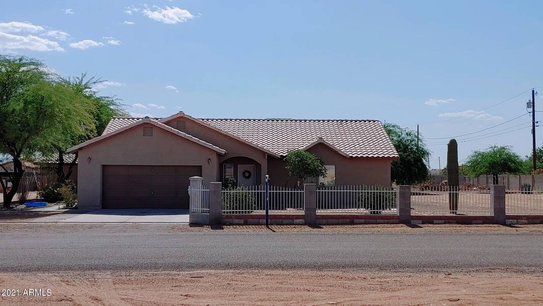 35042 N CARRIAGE Lane, San Tan Valley, AZ 85140