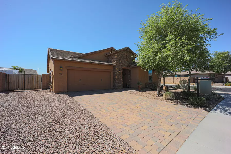 18569 W MACKENZIE Drive, Goodyear, AZ 85395