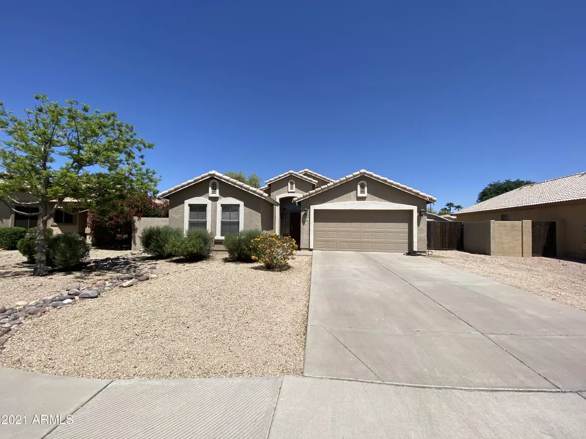 Gilbert, AZ 85297,3304 E WARBLER Road