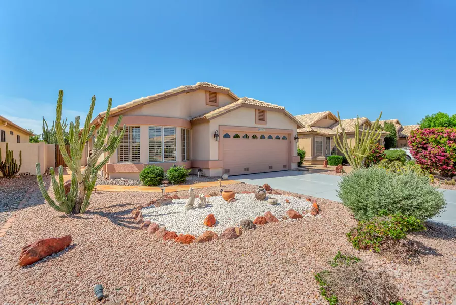 10841 W VENTANA Drive E, Sun City, AZ 85373