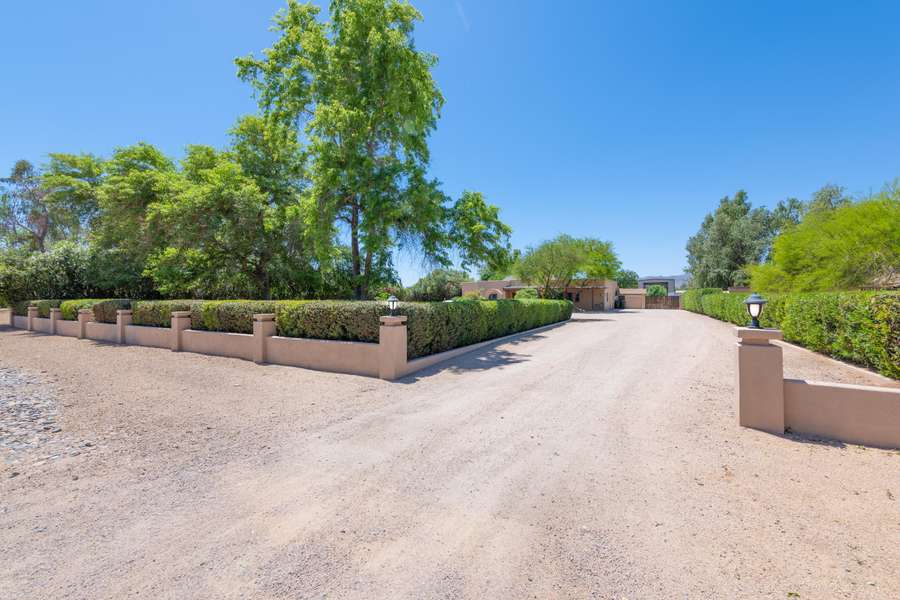 6606 N CITRUS Road, Waddell, AZ 85355