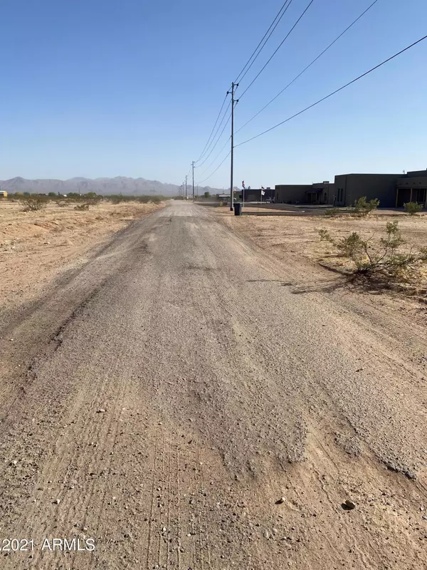 Wittmann, AZ 85361,25131 W PEAK VIEW Road #-