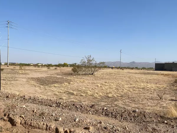 Wittmann, AZ 85361,25131 W PEAK VIEW Road #-