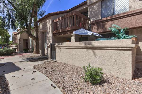 Mesa, AZ 85210,839 S WESTWOOD -- #184