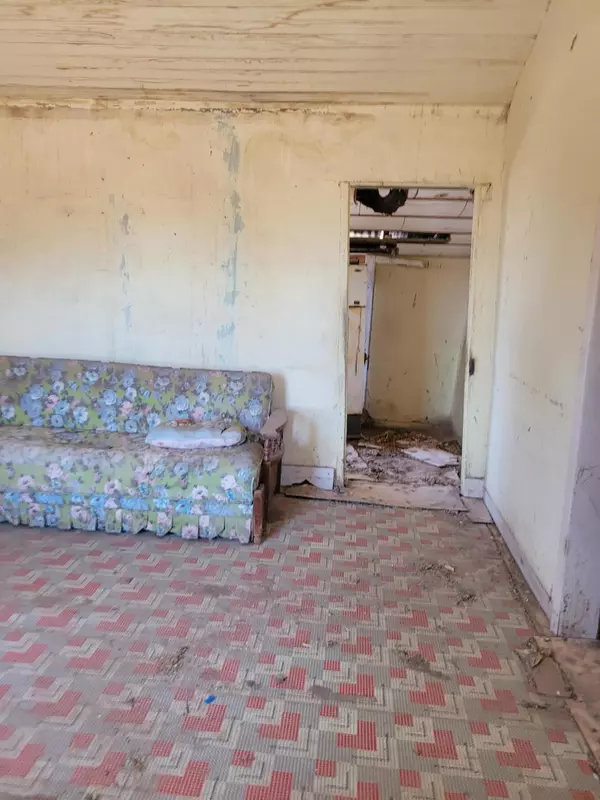 Superior, AZ 85173,626 W LIME Street